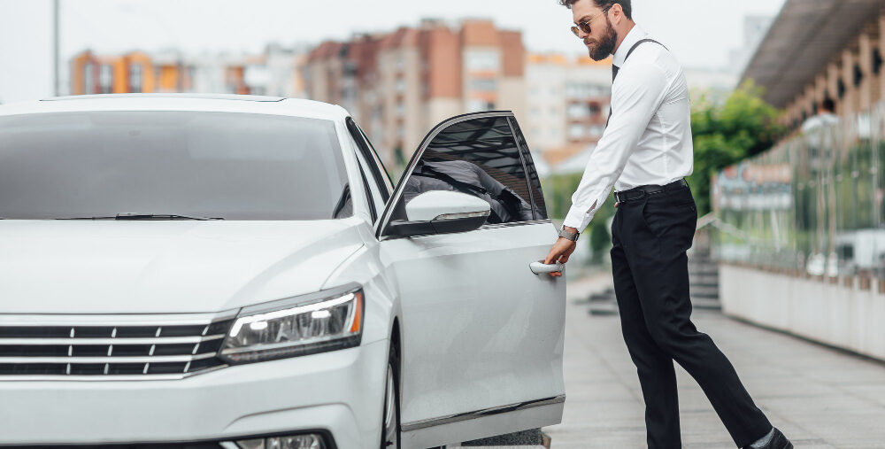 Armored car in Brazil - cover